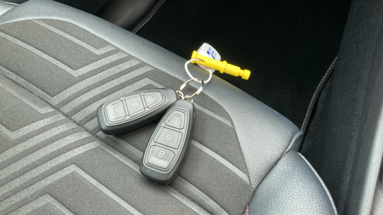 Ford Puma 1.0 EcoBoost Hybrid mHEV Vivid Ruby Edition 5dr Petrol Hatchback